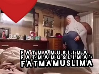 胖妻子在Hijab