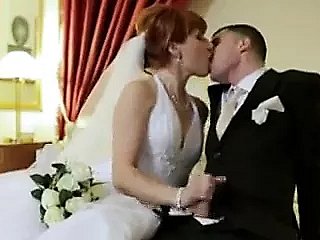 Redhead Bride dostaje DP'd w dniu ślubu