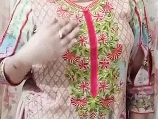 Hot desi Pakistani code of practice cooky fucked fast in hostel apart from the brush go steady with