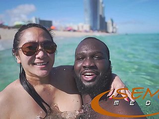 Mis aventuras desnudas en Miami Run aground