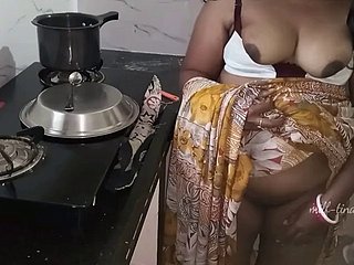 Devar Bhabhi Doggy Atmosphere Hardcore foda na cozinha com conversa suja em hindi.bhabi ko devar ne mein choda