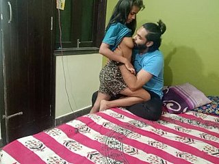 Ragazza indiana dopo il academy Hardsex con il fratellastro a casa da sola