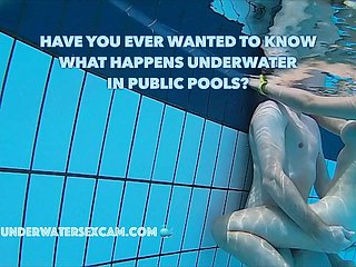 Parejas reales tienen sexo faultless bajo el agua en piscinas públicas filmado brush una cámara submarina