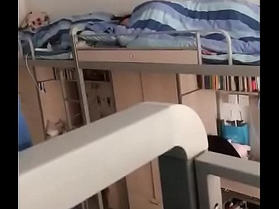 webcam mahasiswa di kamar asrama