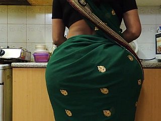 Indian Bhabhi's Tremendous ass